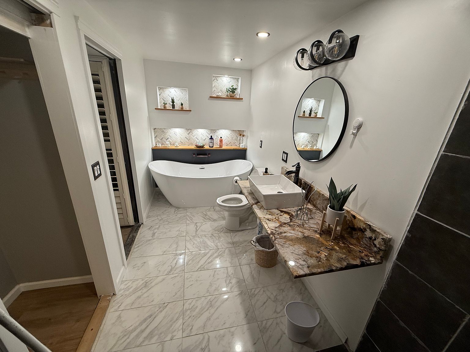 1549 W Dartmouth Street — photo 21