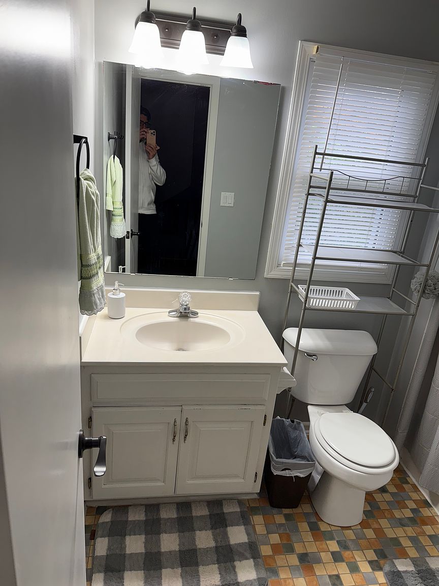 1549 W Dartmouth Street — photo 32