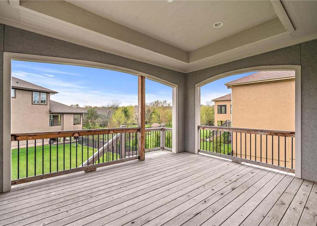 15532 Windsor Street — photo 12