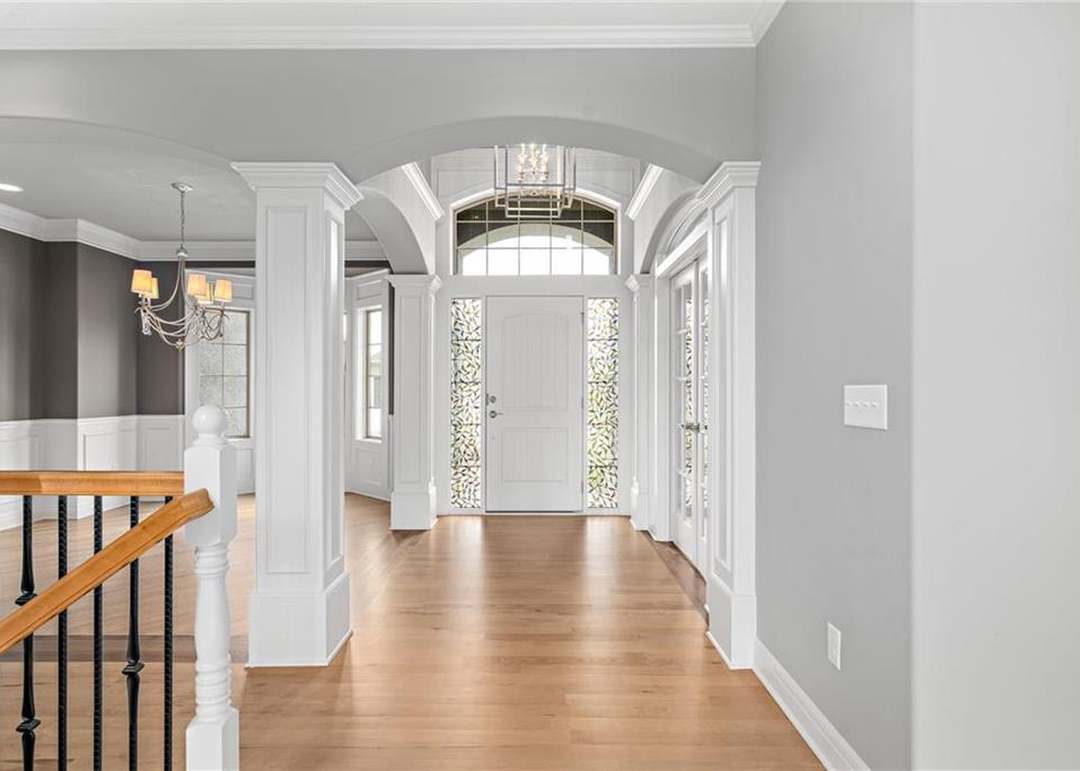 15532 Windsor Street — photo 18
