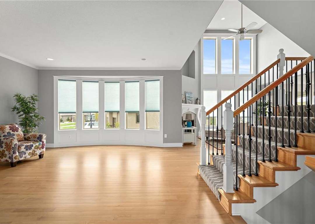 15532 Windsor Street — photo 19