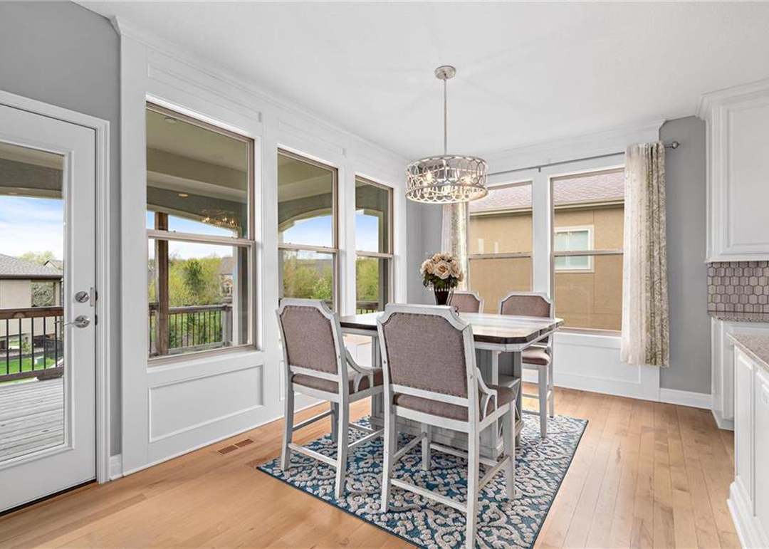 15532 Windsor Street — photo 30