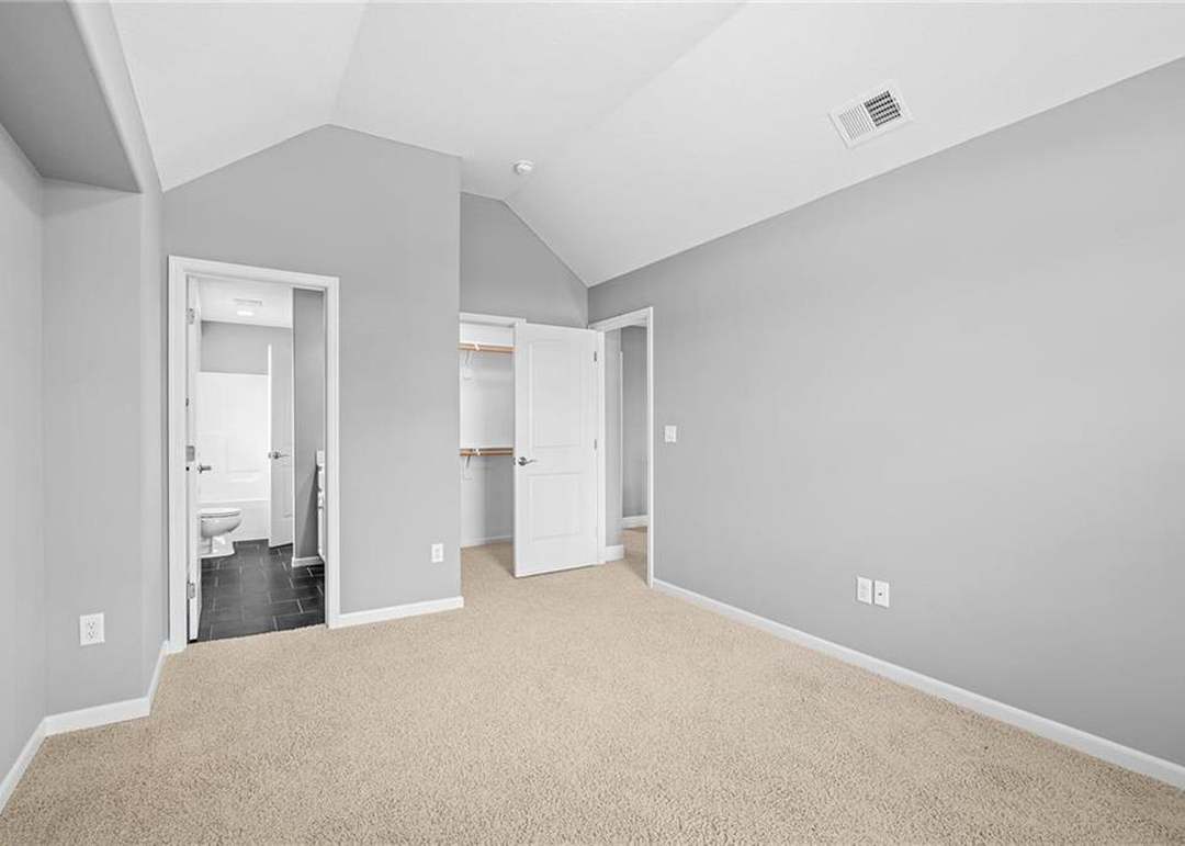 15532 Windsor Street — photo 43