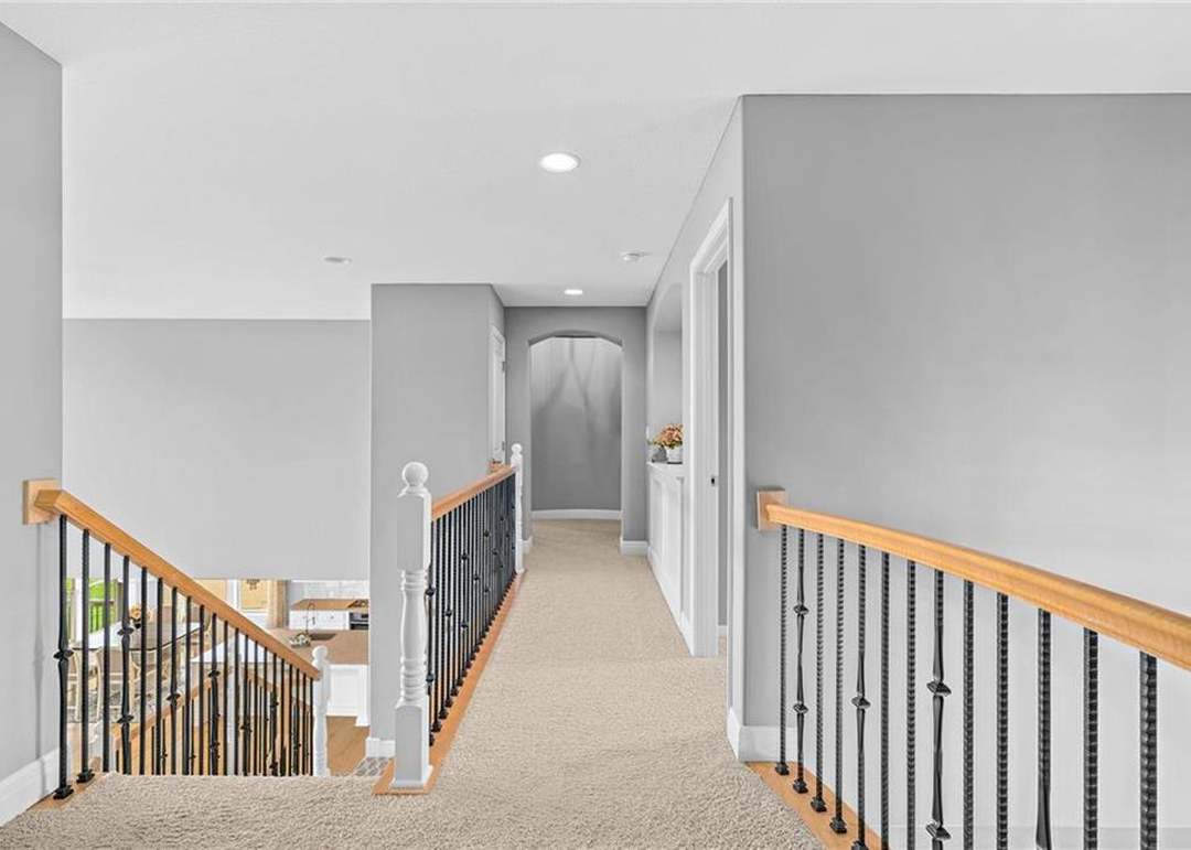 15532 Windsor Street — photo 45