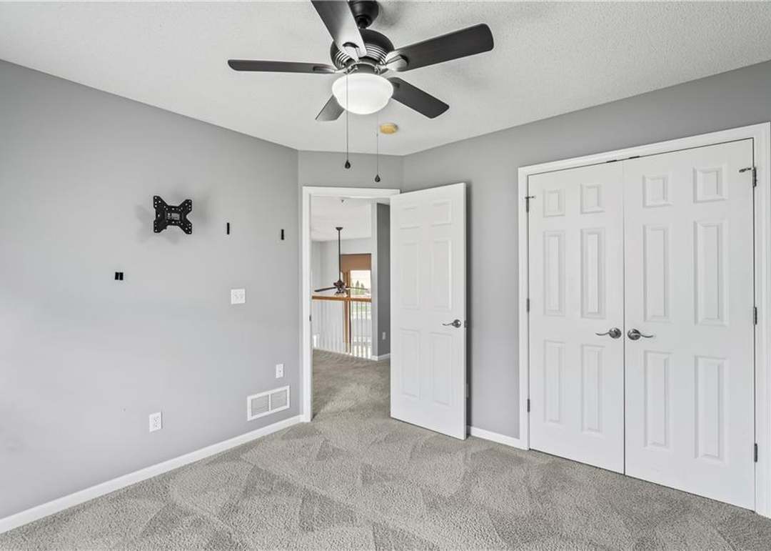 15549 S Blackfeather Street — photo 5