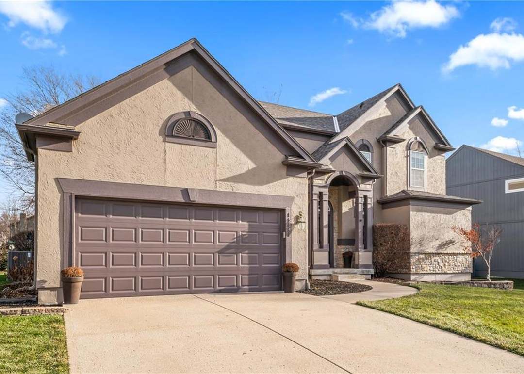 15549 S Blackfeather Street — photo 8