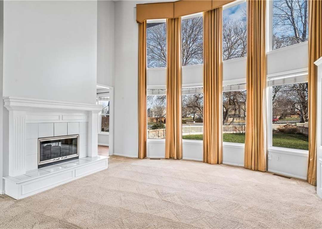 15549 S Blackfeather Street — photo 10