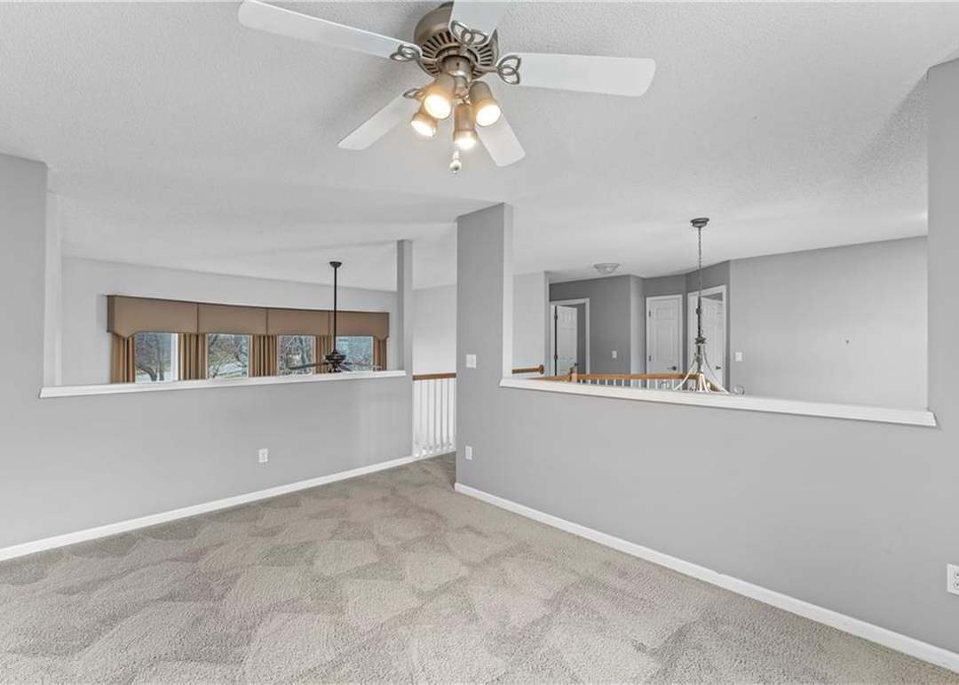 15549 S Blackfeather Street — photo 32
