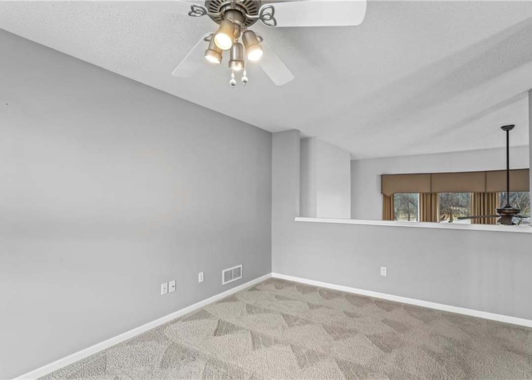 15549 S Blackfeather Street — photo 34