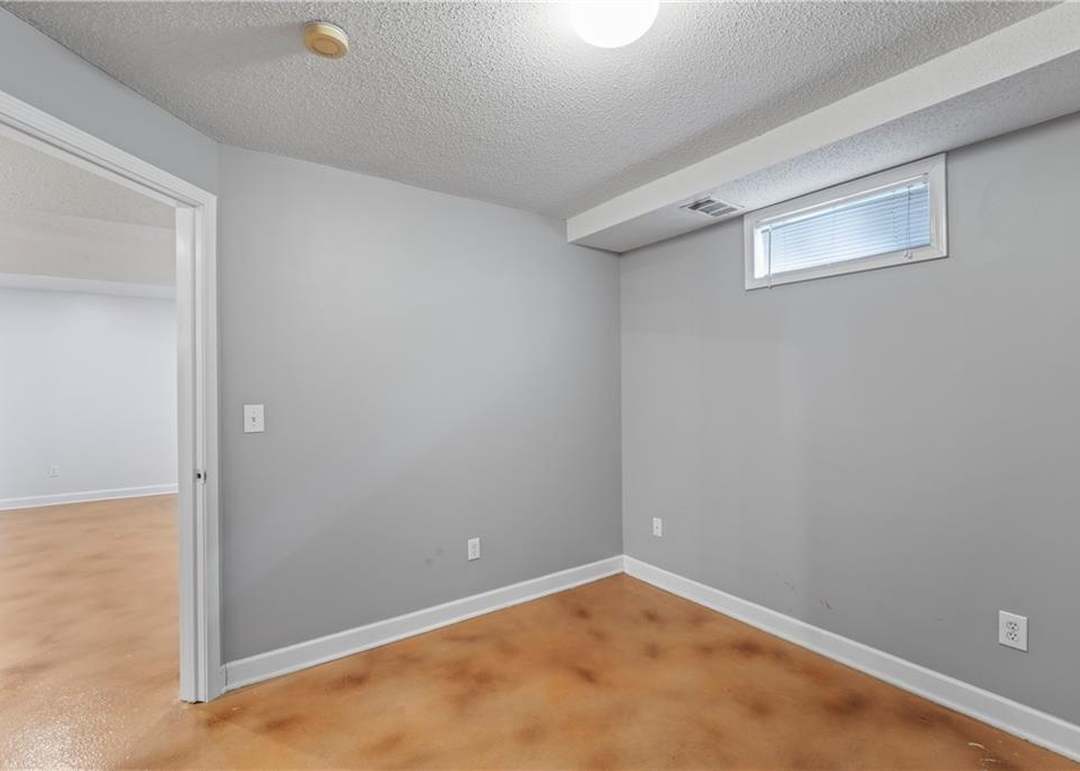 15549 S Blackfeather Street — photo 44