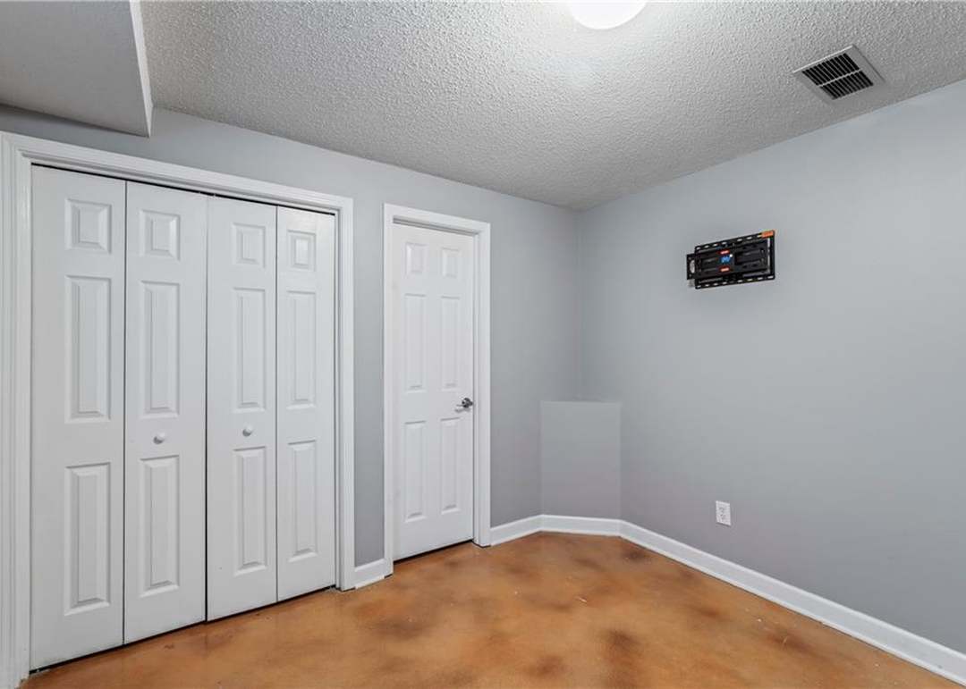 15549 S Blackfeather Street — photo 45