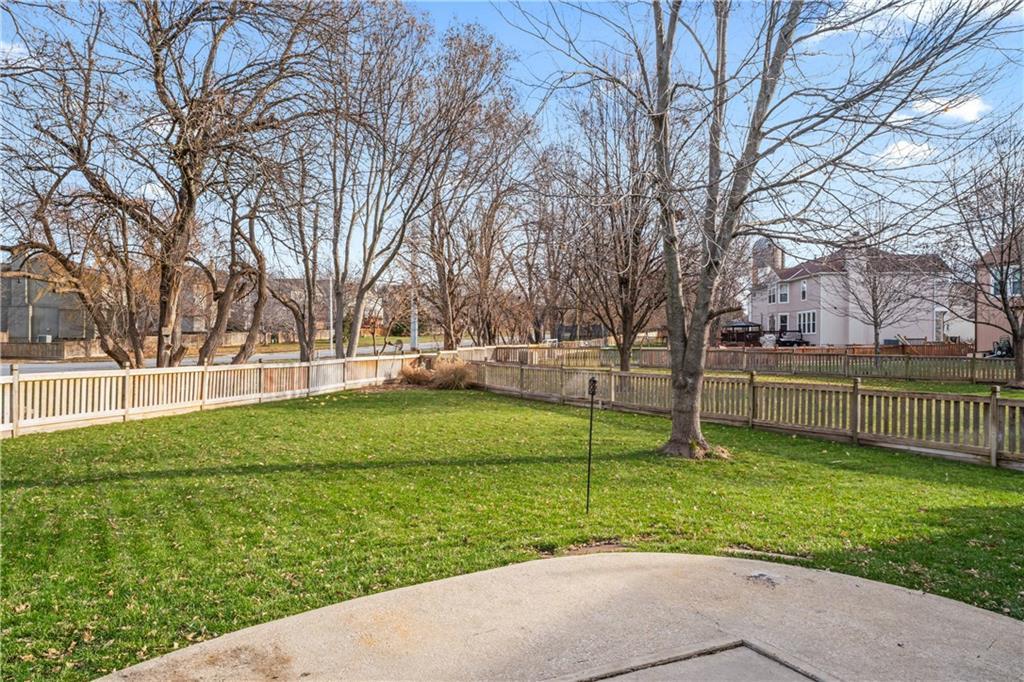 15549 S Blackfeather Street — photo 55