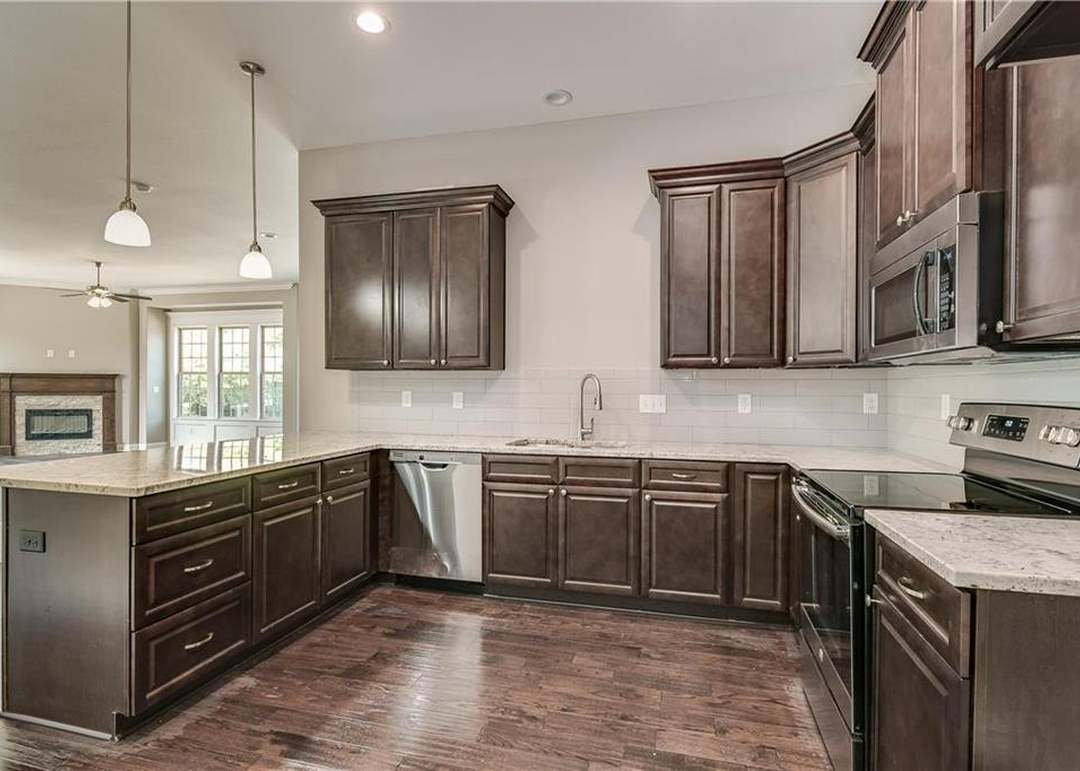 15584 S Church Street — photo 2