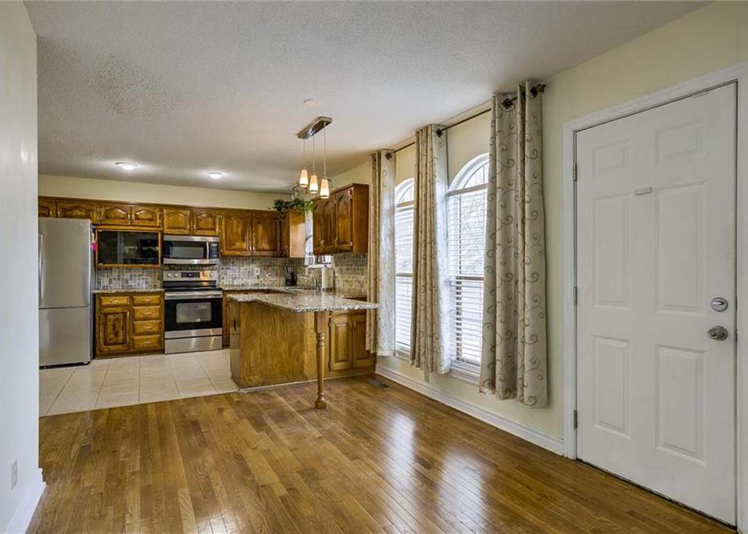 15617 Foster Street — photo 10