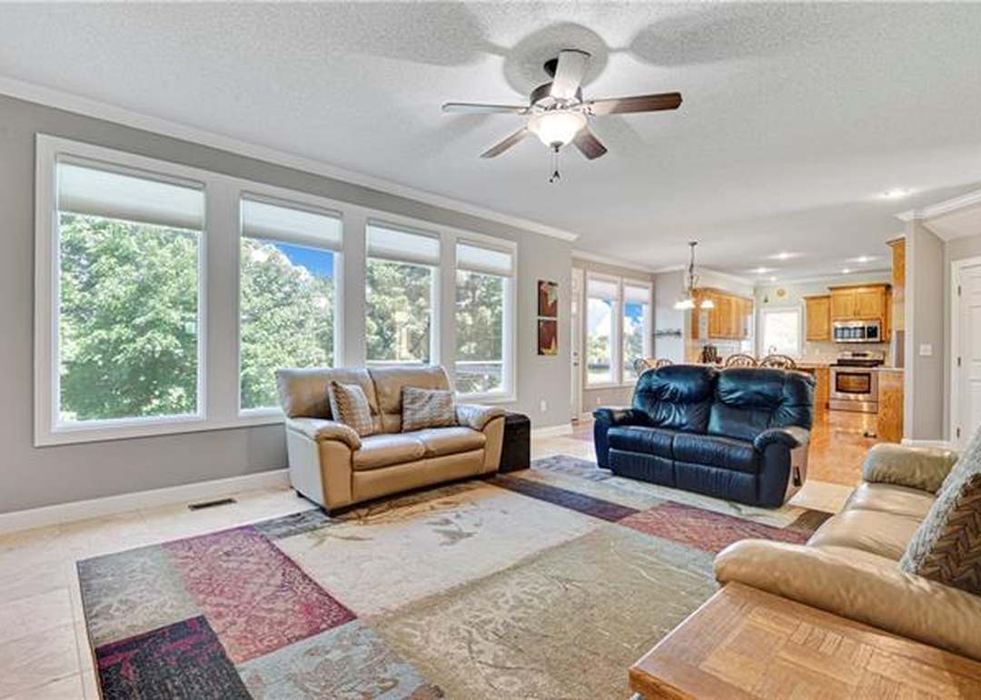 15651 S Widmer Street — photo 6
