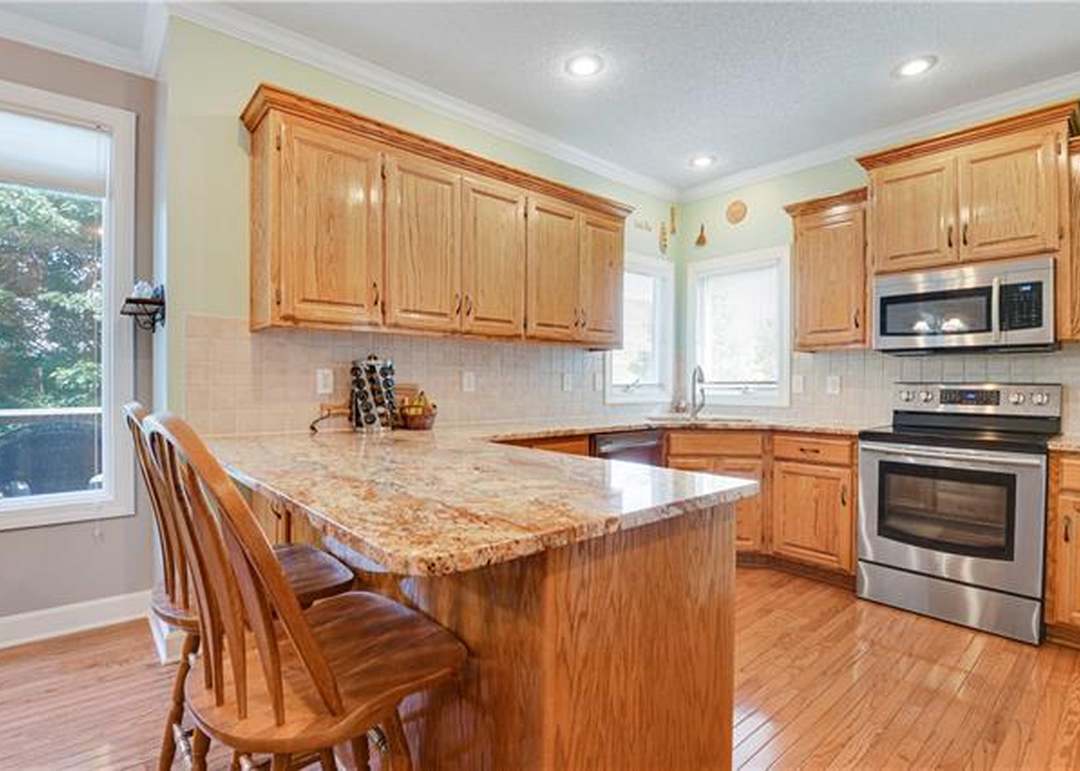 15651 S Widmer Street — photo 13