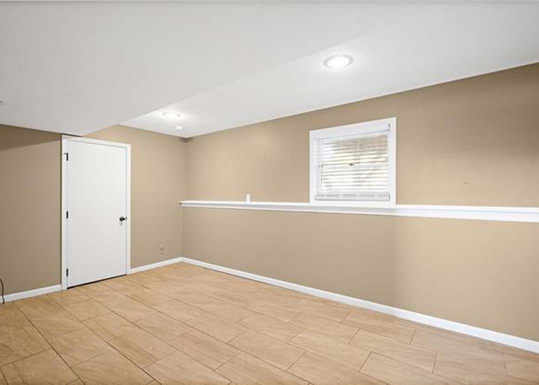 15700 W 126 Terrace — photo 9