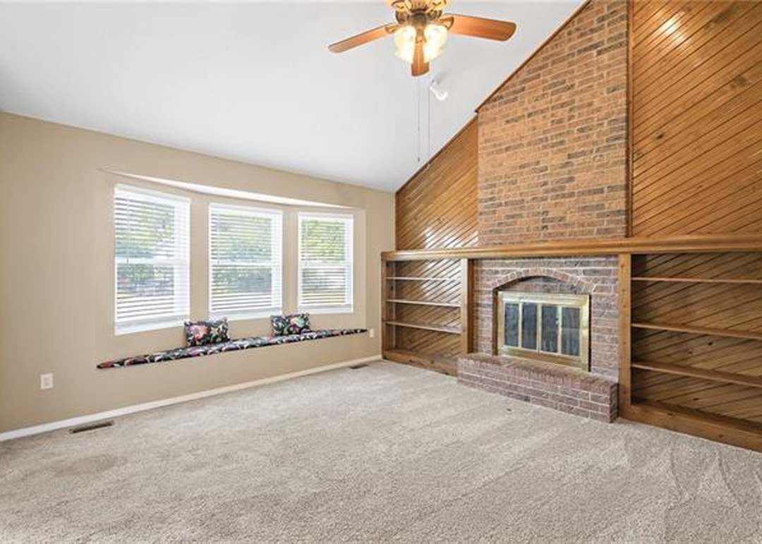 15700 W 126 Terrace — photo 12