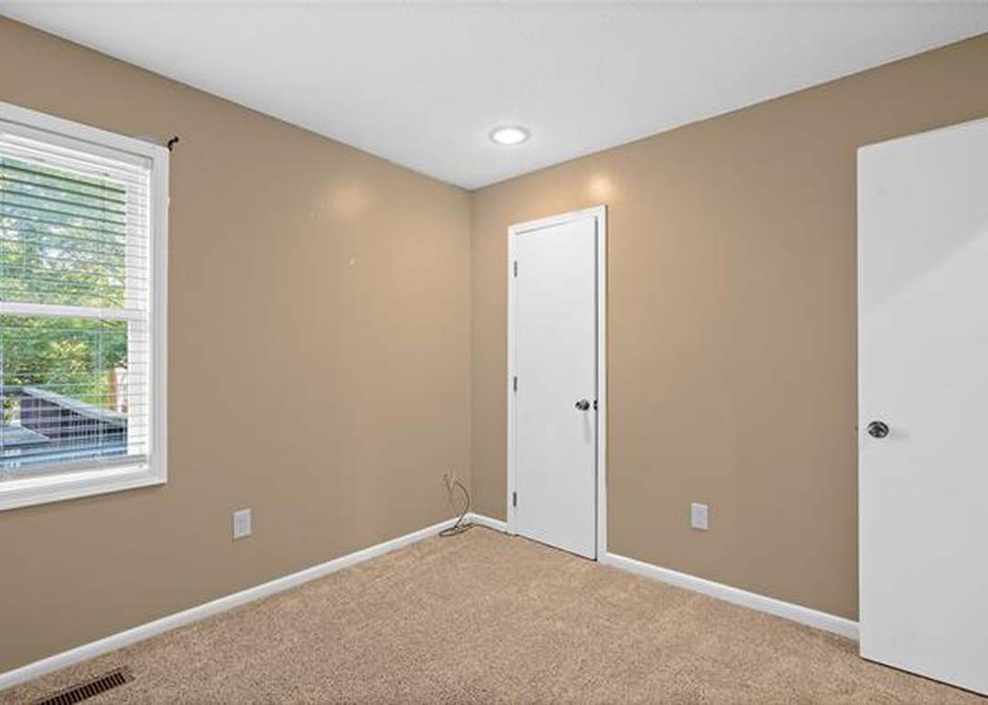 15700 W 126 Terrace — photo 21
