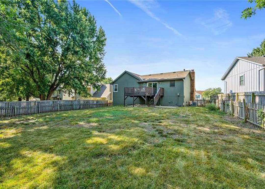 15700 W 126 Terrace — photo 25