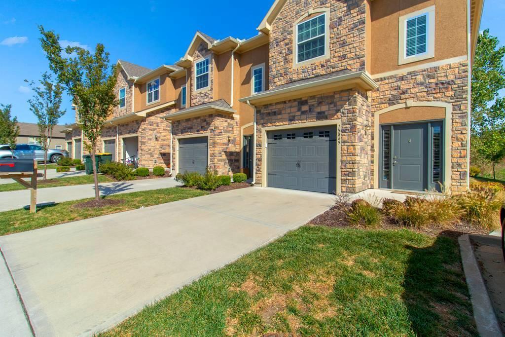 15845 Valley View Drive — photo 1