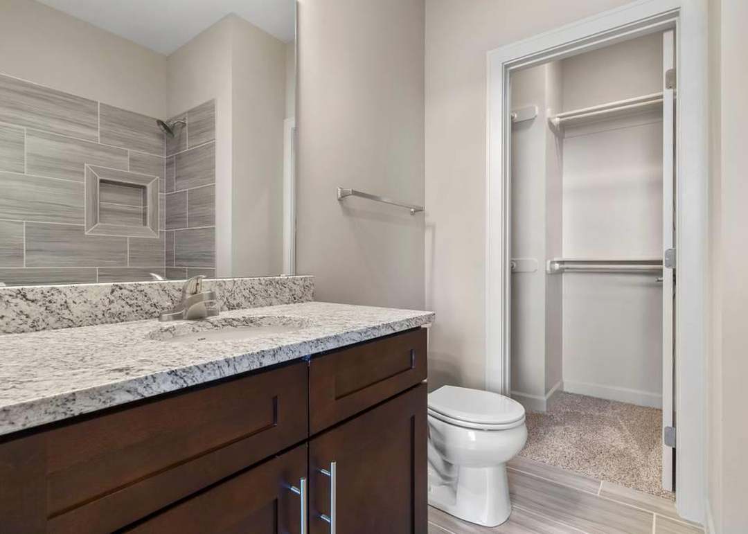 15845 Valley View Drive — photo 3
