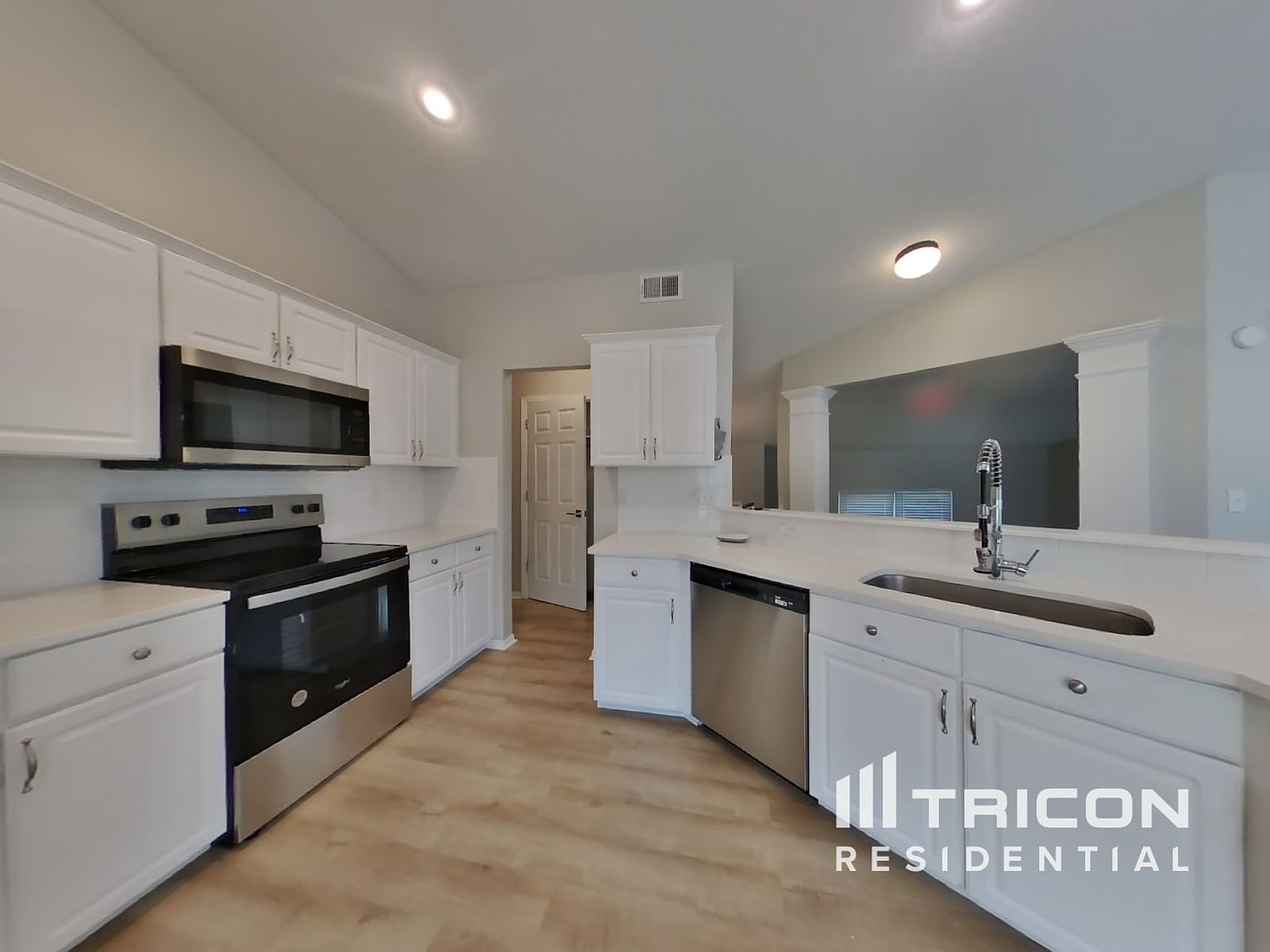 15892 W 157th Terrace — photo 6