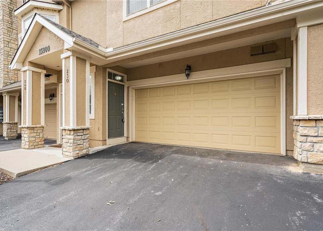 15900 Granada Street — photo 33