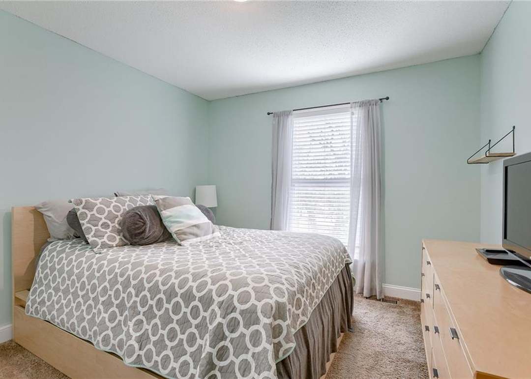 15907 W 154th Terrace — photo 5