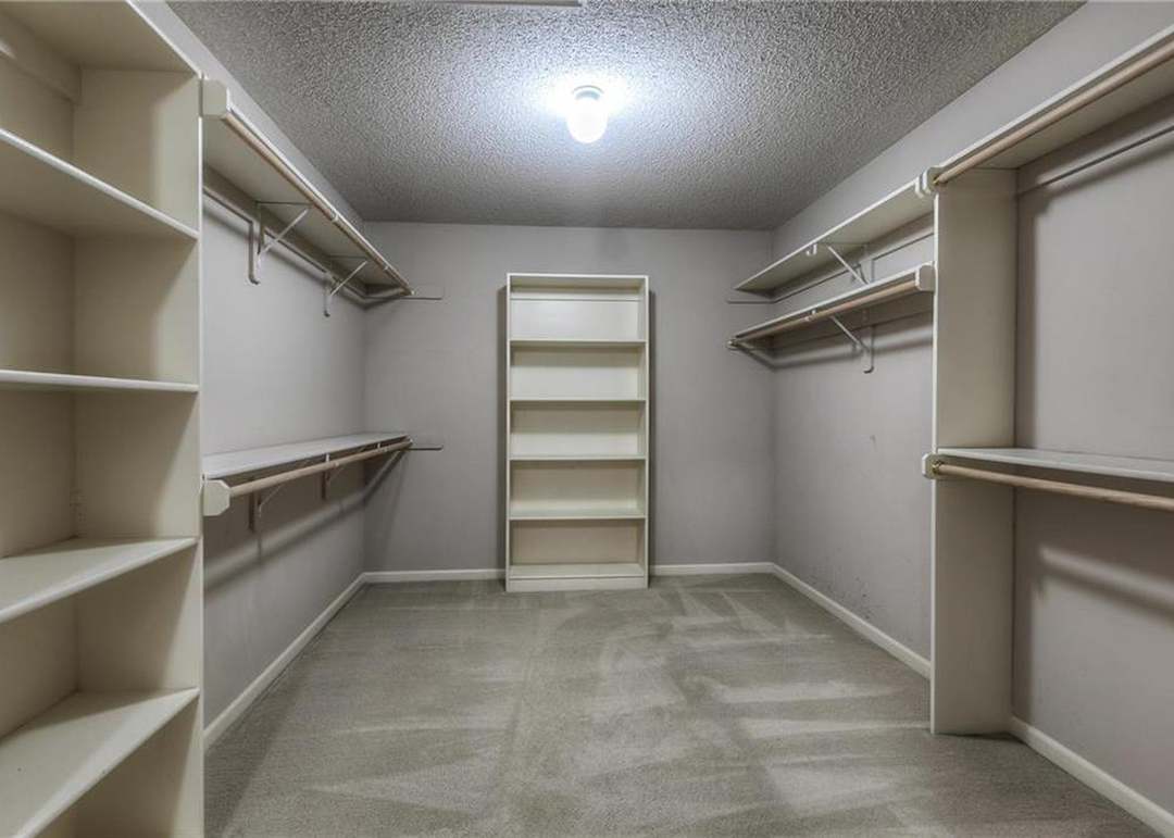 15926 W 161st Street — photo 5