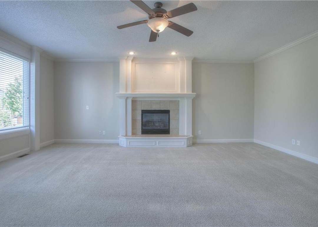 15926 W 161st Street — photo 13