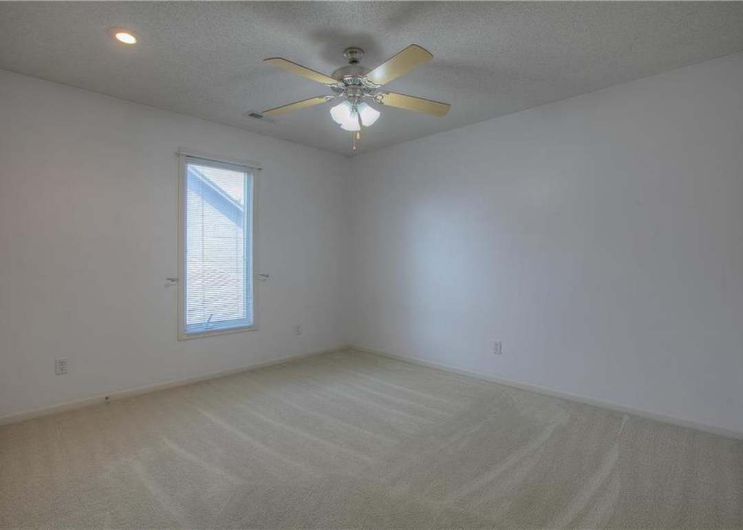 15926 W 161st Street — photo 19