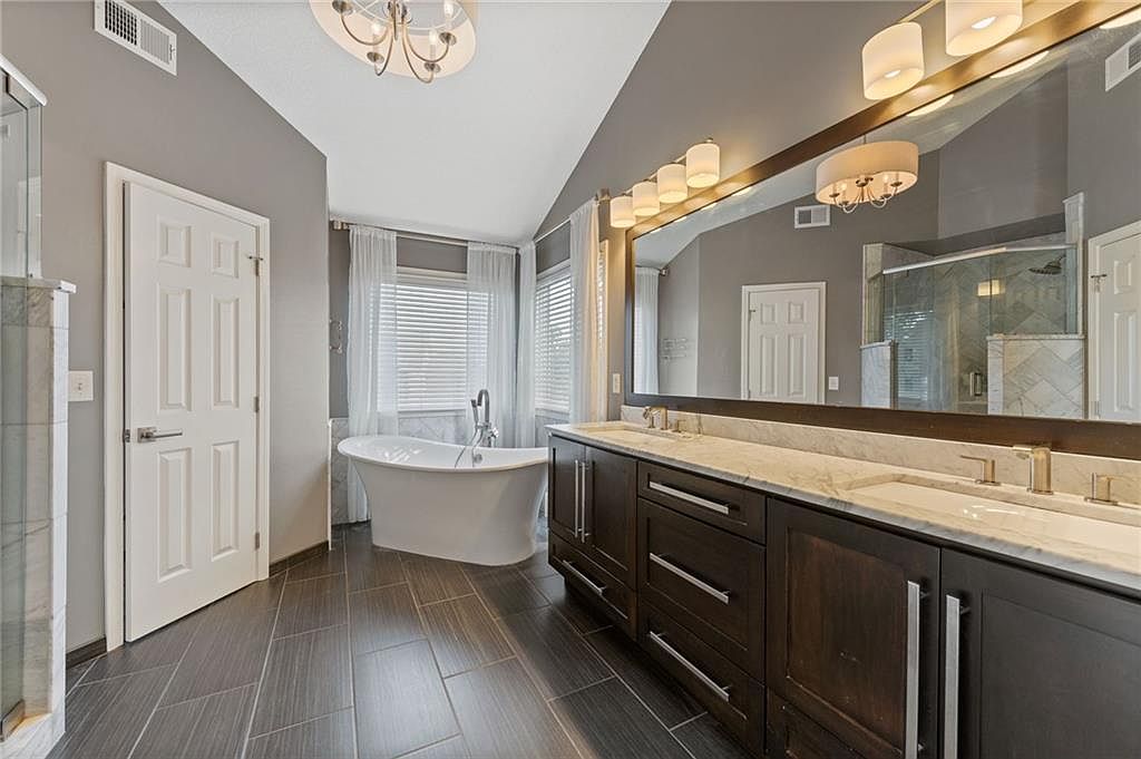15933 Birch Street — photo 24