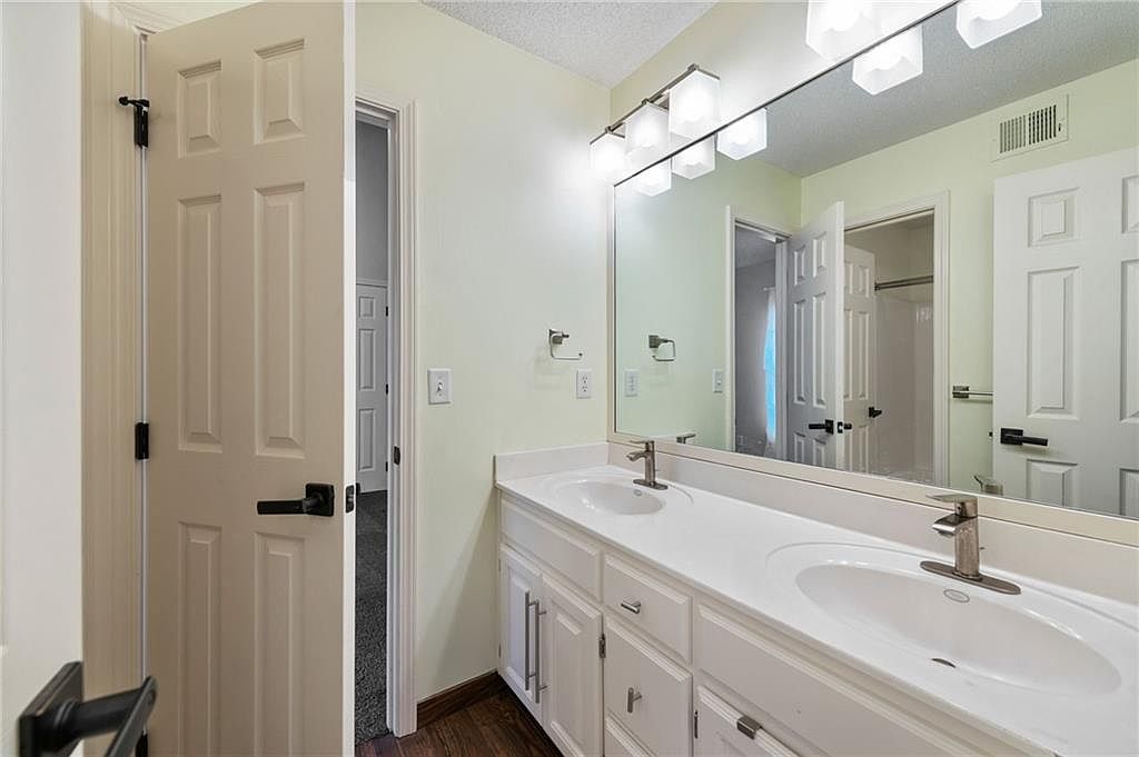 15933 Birch Street — photo 28