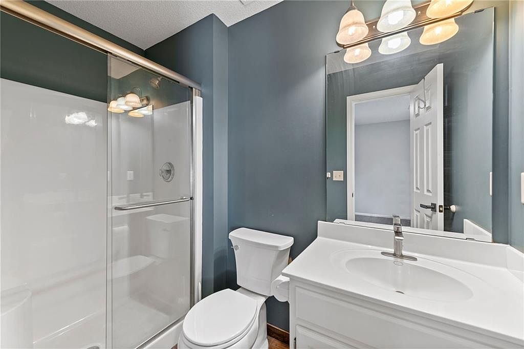 15933 Birch Street — photo 41
