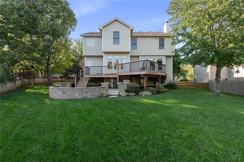 15933 Birch Street — photo 46