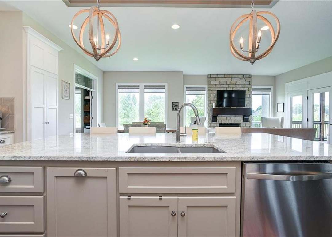 15933 Melrose Street — photo 17