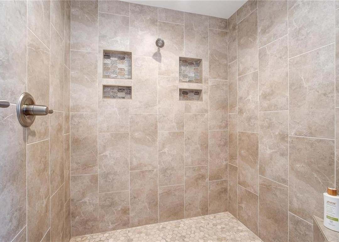15933 Melrose Street — photo 27