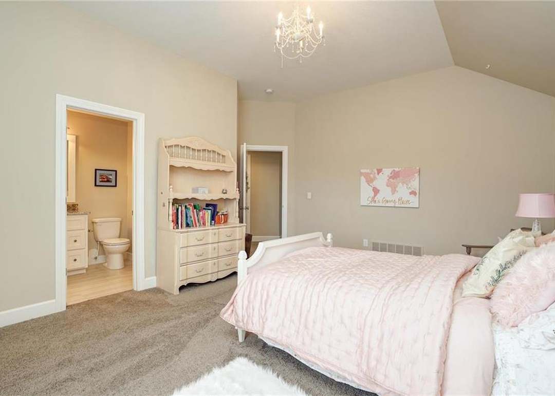15933 Melrose Street — photo 31