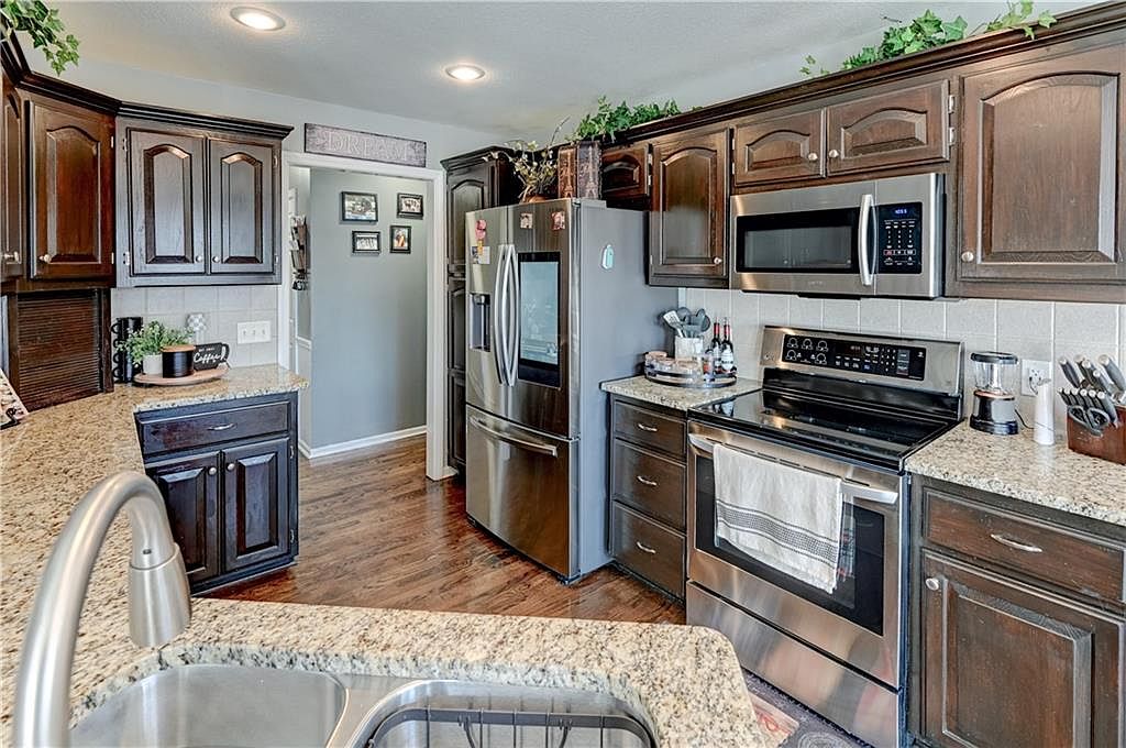 15955 NW 134th Circle — photo 11