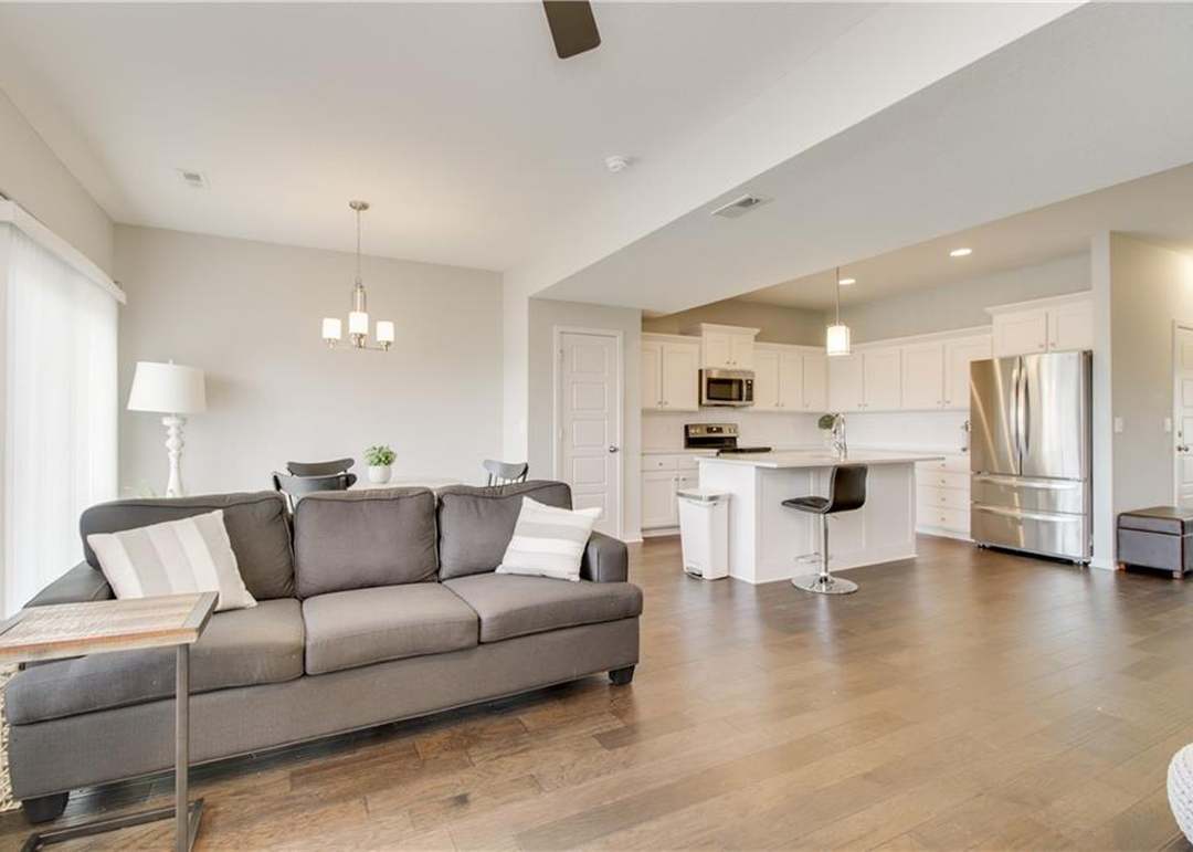 16038 Fontana Street — photo 11