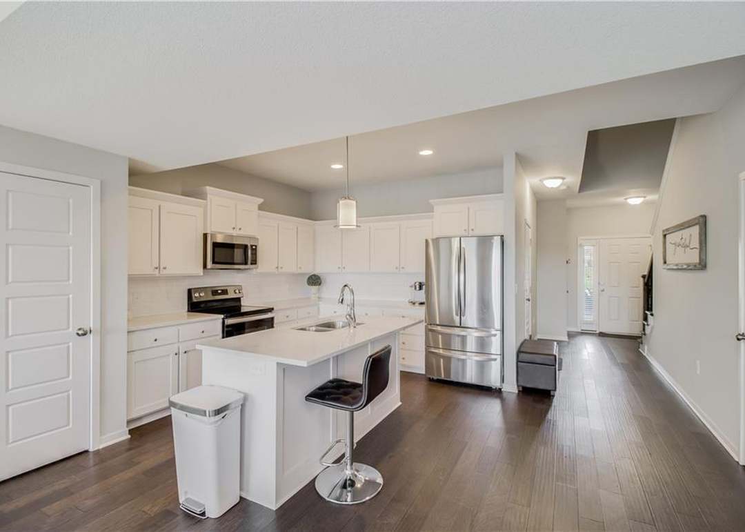 16038 Fontana Street — photo 12