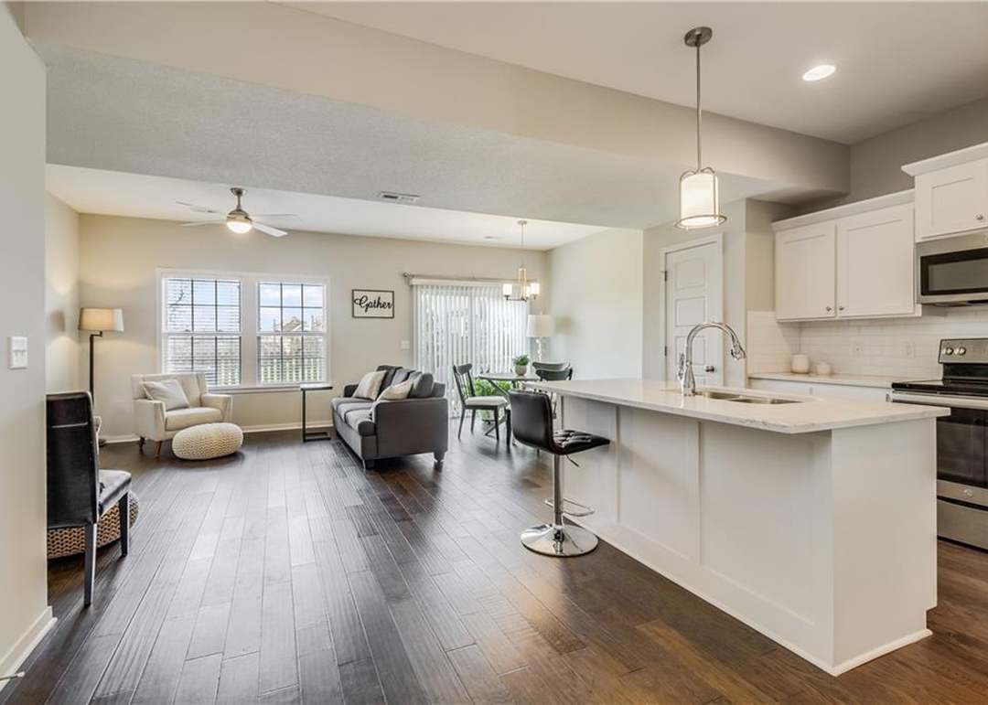 16038 Fontana Street — photo 15
