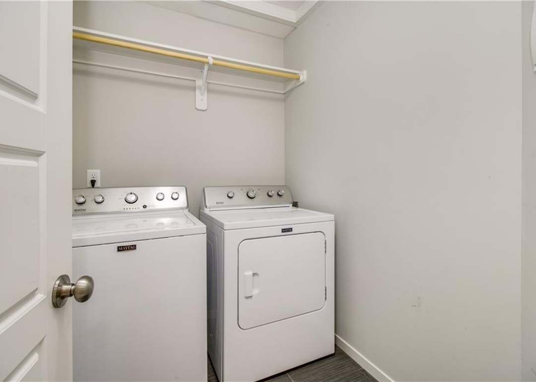 16038 Fontana Street — photo 16