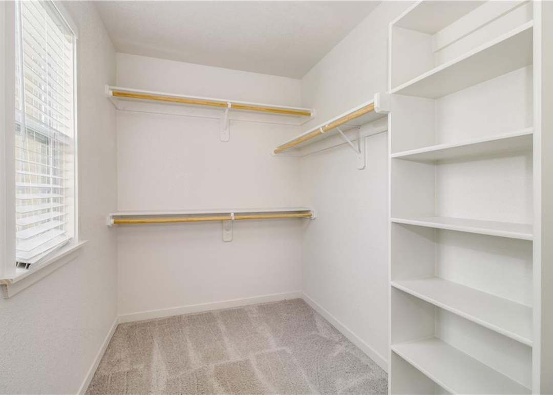 16038 Fontana Street — photo 18
