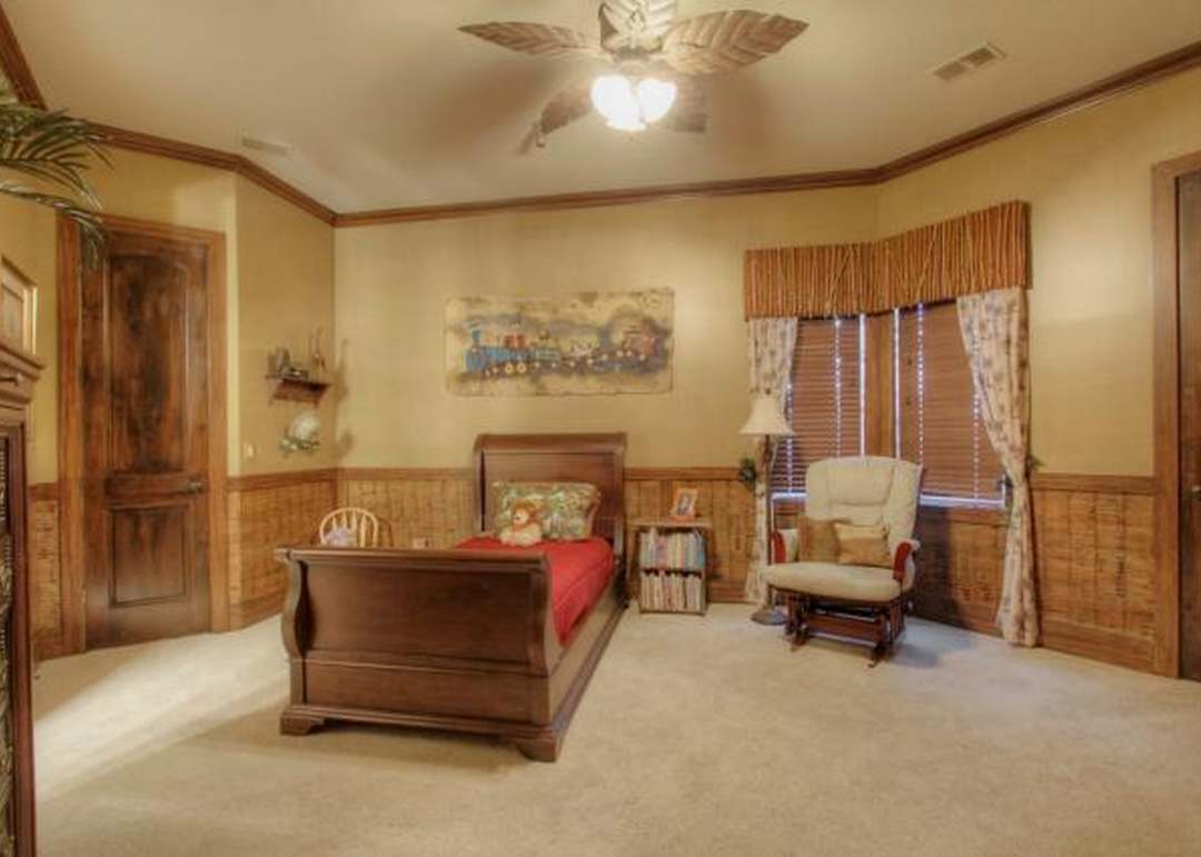 16058 Fontana Street — photo 18