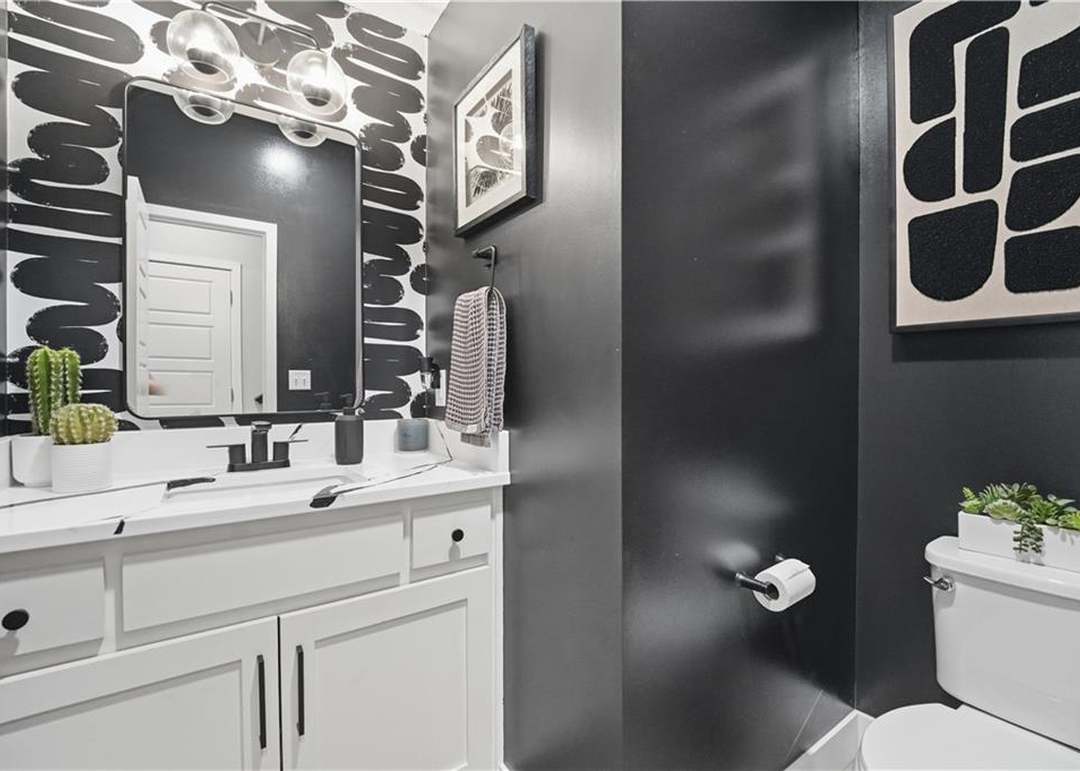 16058 Fontana Street — photo 11
