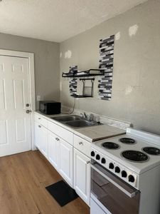 1608 Elmwood Avenue — photo 3