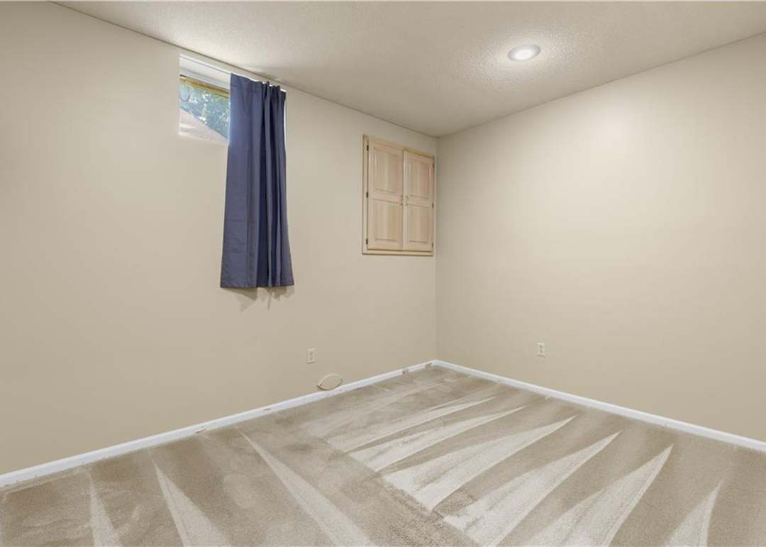 1608 NW Fawn Place — photo 28