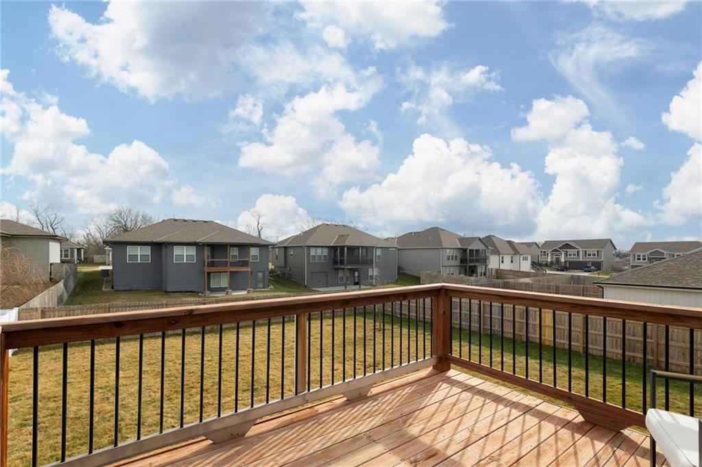 1609 NE Jaclyn Drive — photo 38